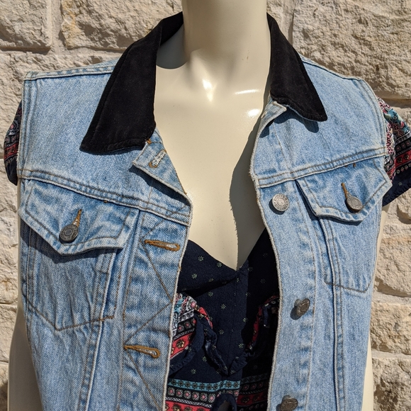 Jean Vest Jacket with Black Suede Collar Hot Trend - Picture 2 of 6